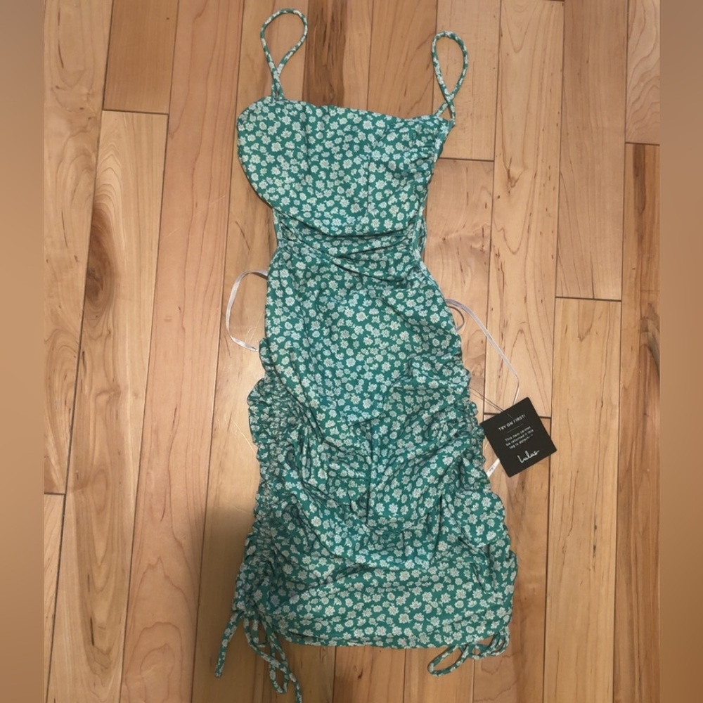 LULU’S WILDFLOWER POWER GREEN FLORAL TIE-BACK RUCHED BODYCON DRESS - Picture 3 of 6